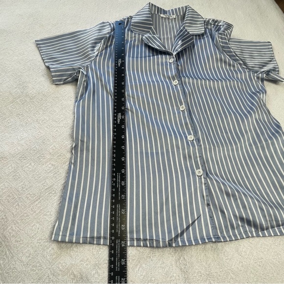 Striped‎ Gray and White Women's Pajama Set ~ Sz Medium - Picture 5 of 11